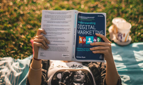 Student reading book